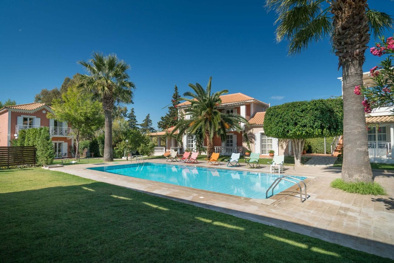 Aeolos Boutique Hotel & Suites 3*