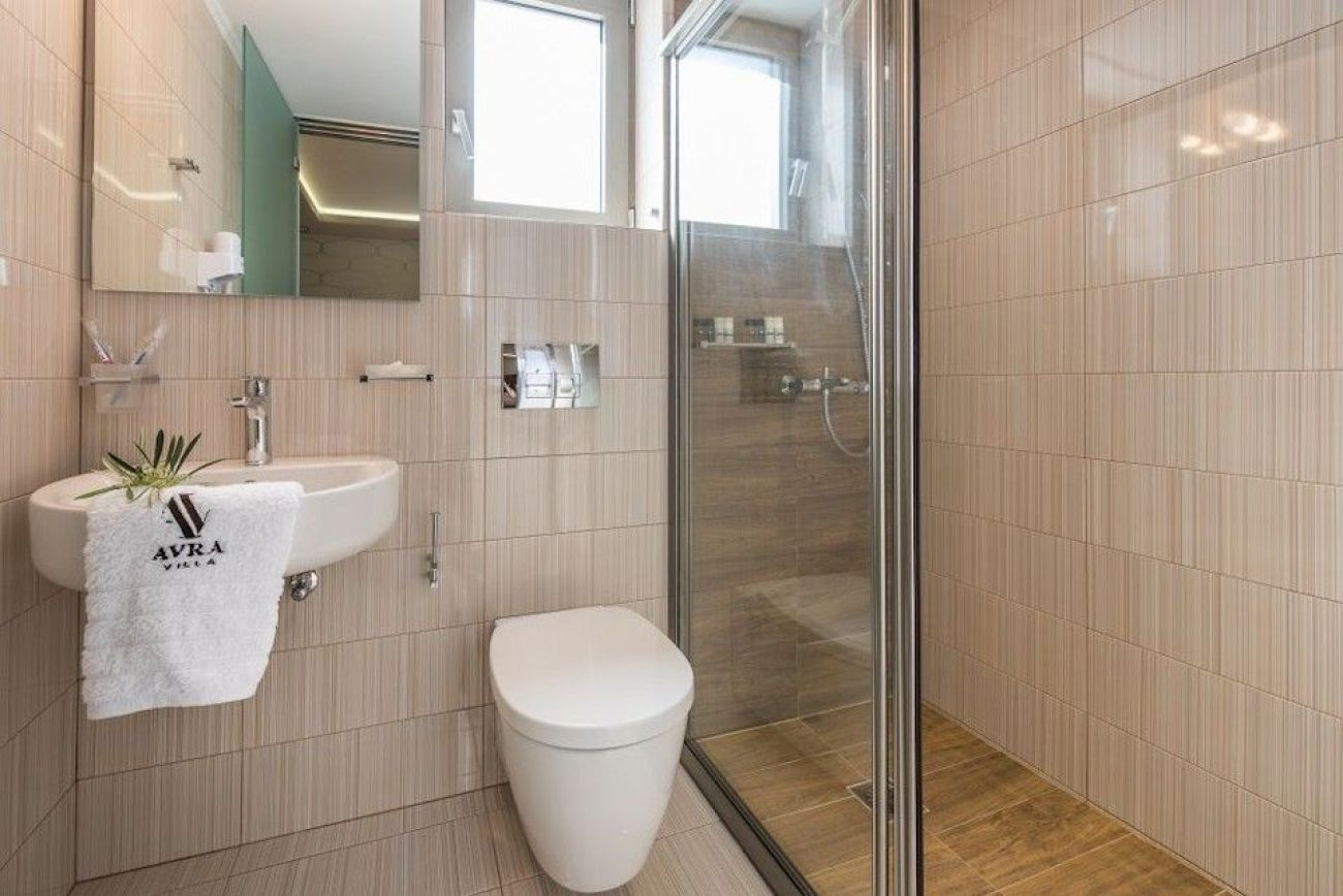 Avra Villa 5*