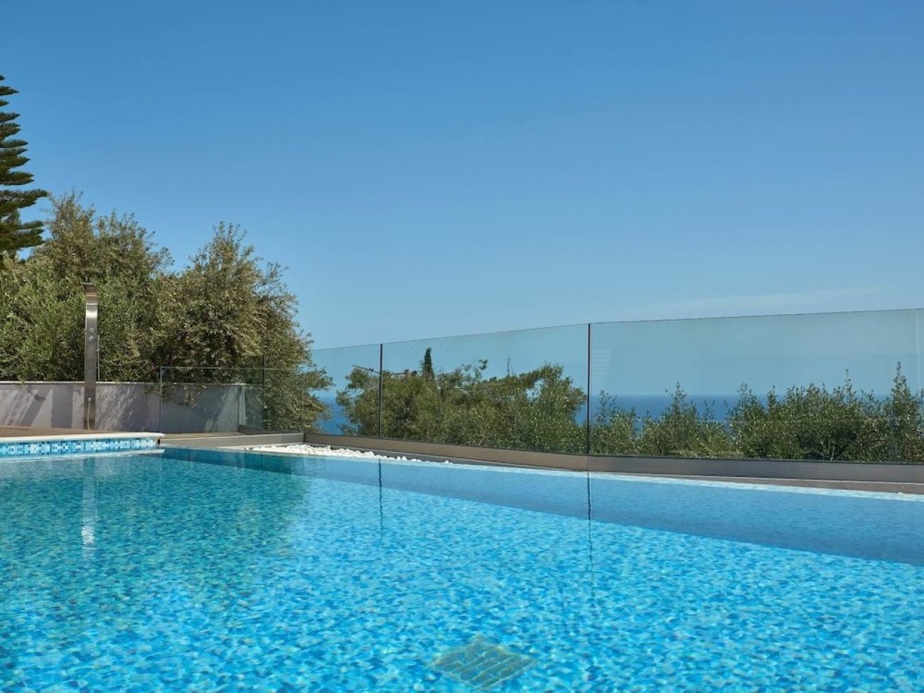 Mont Bleu Luxury Villa 5*