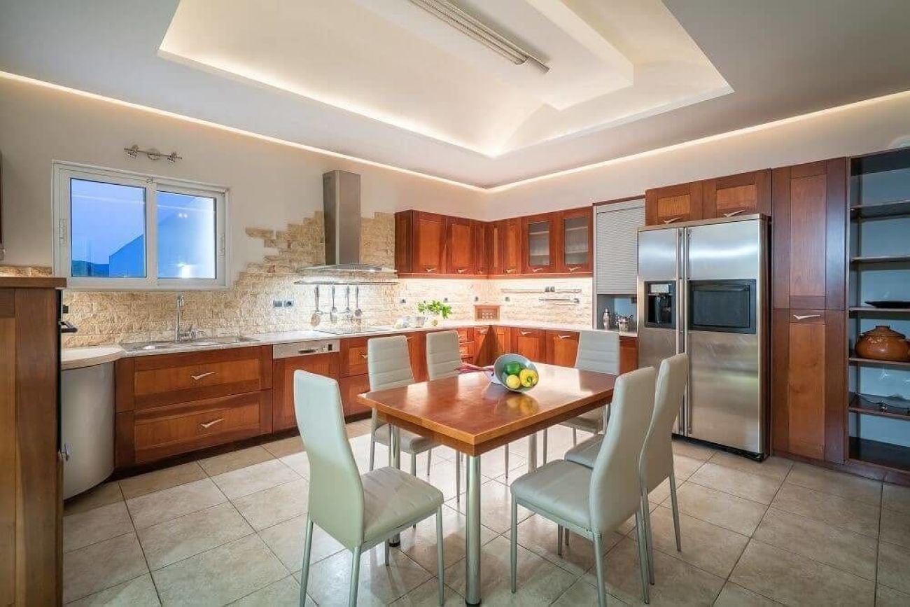 Ostria Luxury Villa 4*