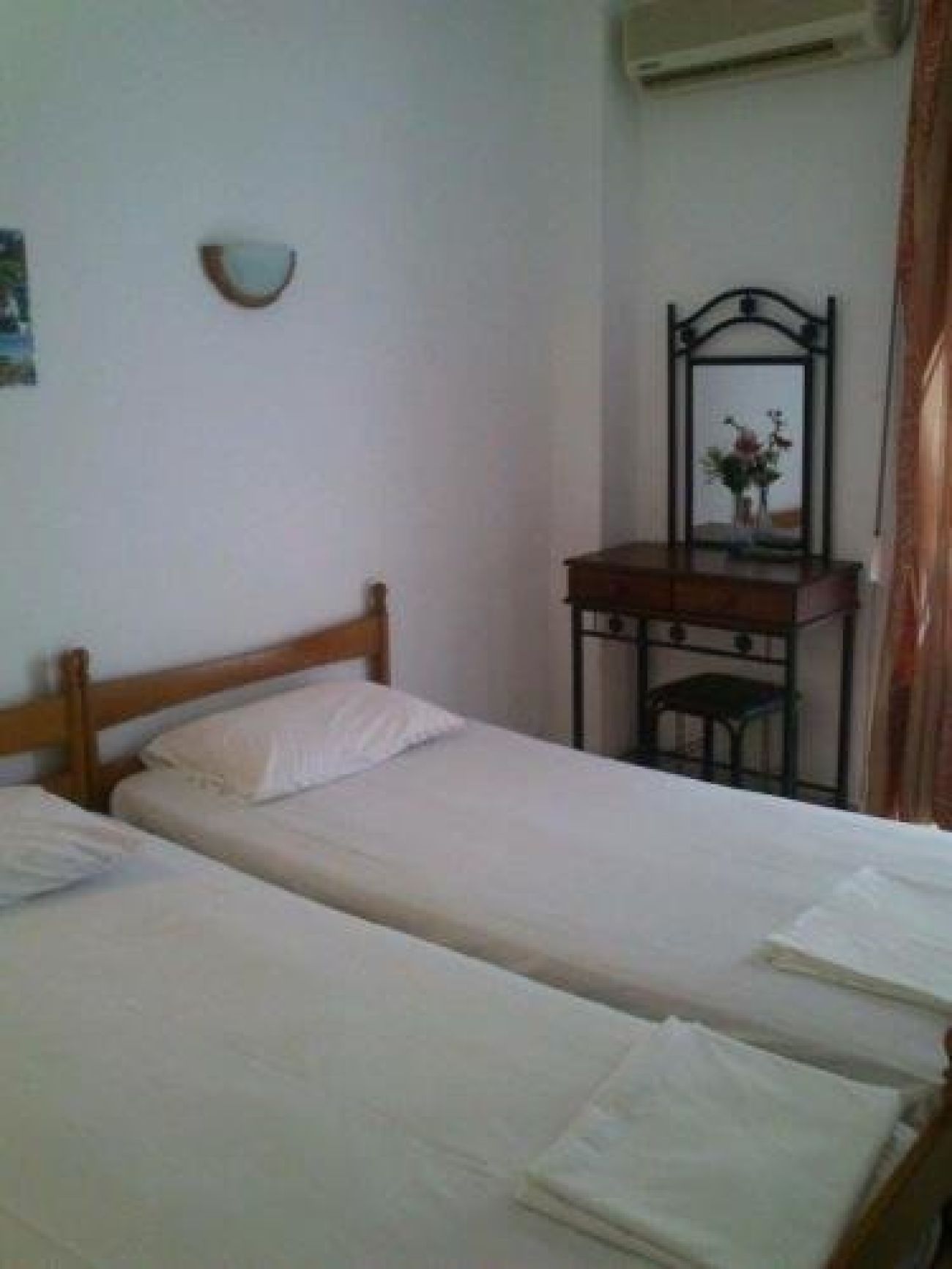 Retro Rooms