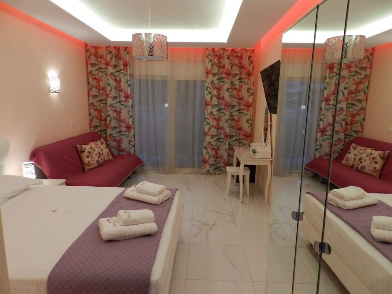 Dream Boutique Apartments 3*