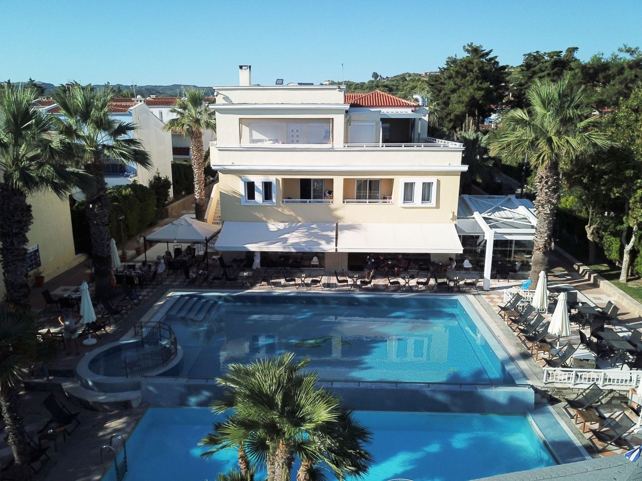 Naias Beach Hotel 3*