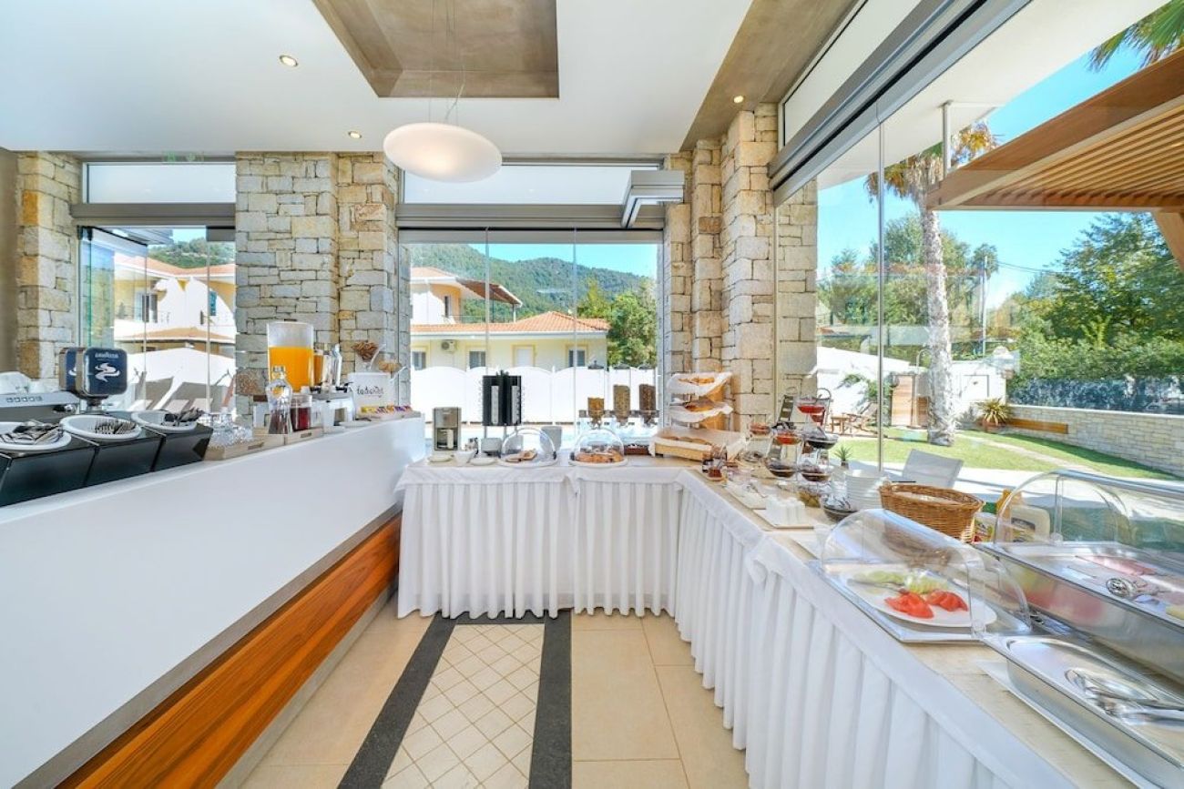 Lobelia Luxury Suites 4*