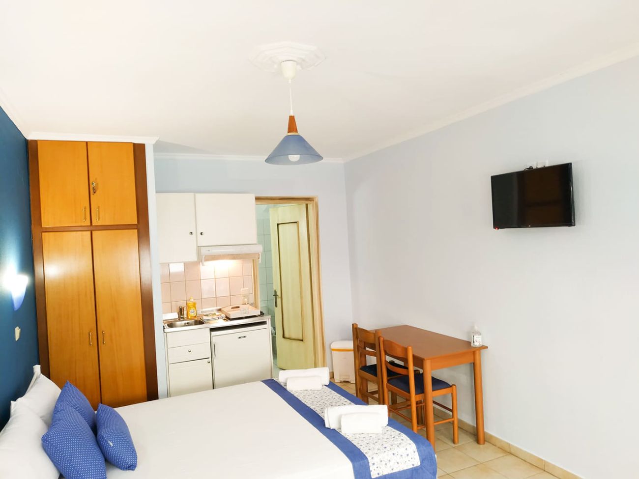 Ellinas Hotel 2*
