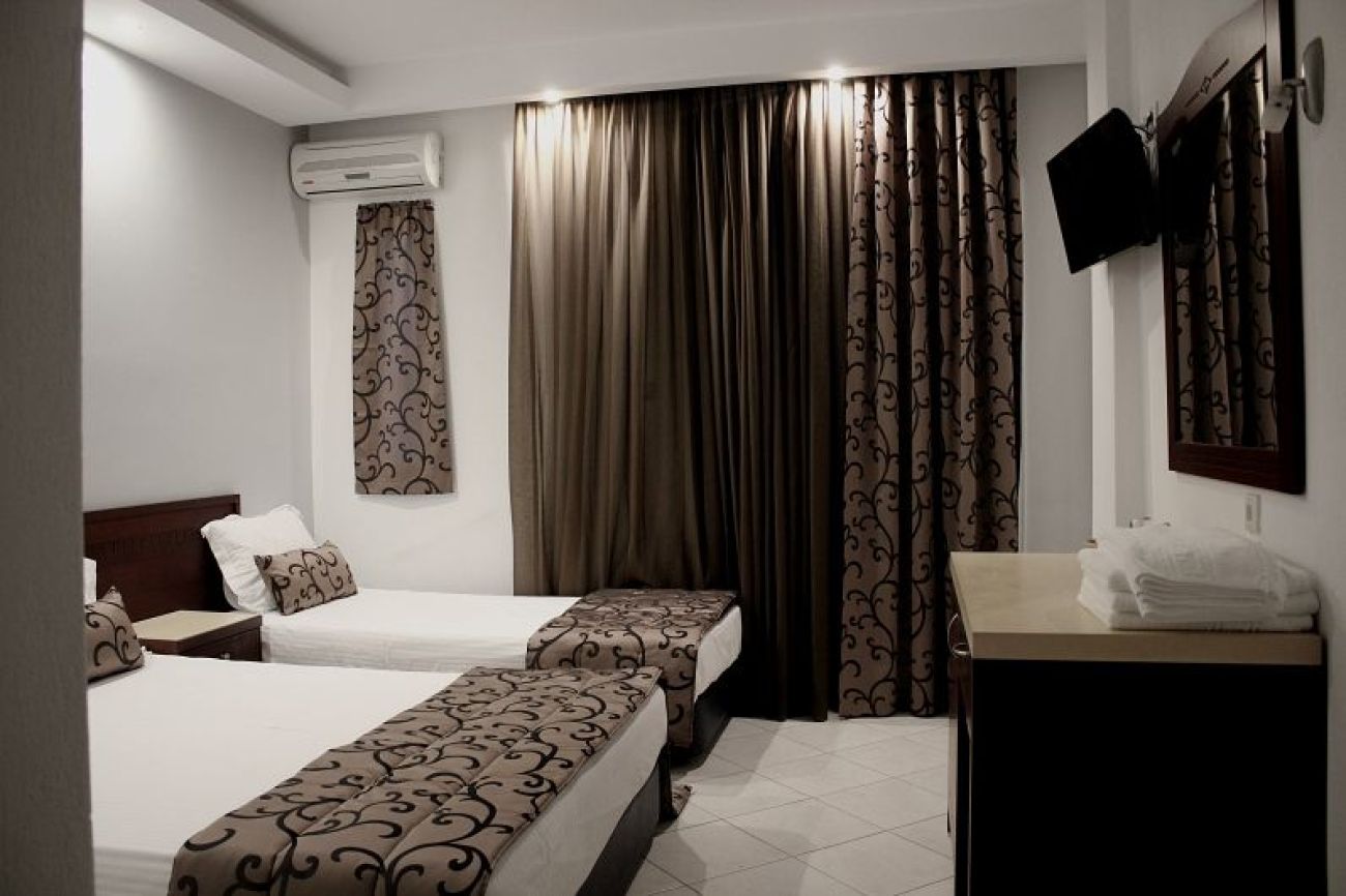 Zeus Hotel Platamonas 3*