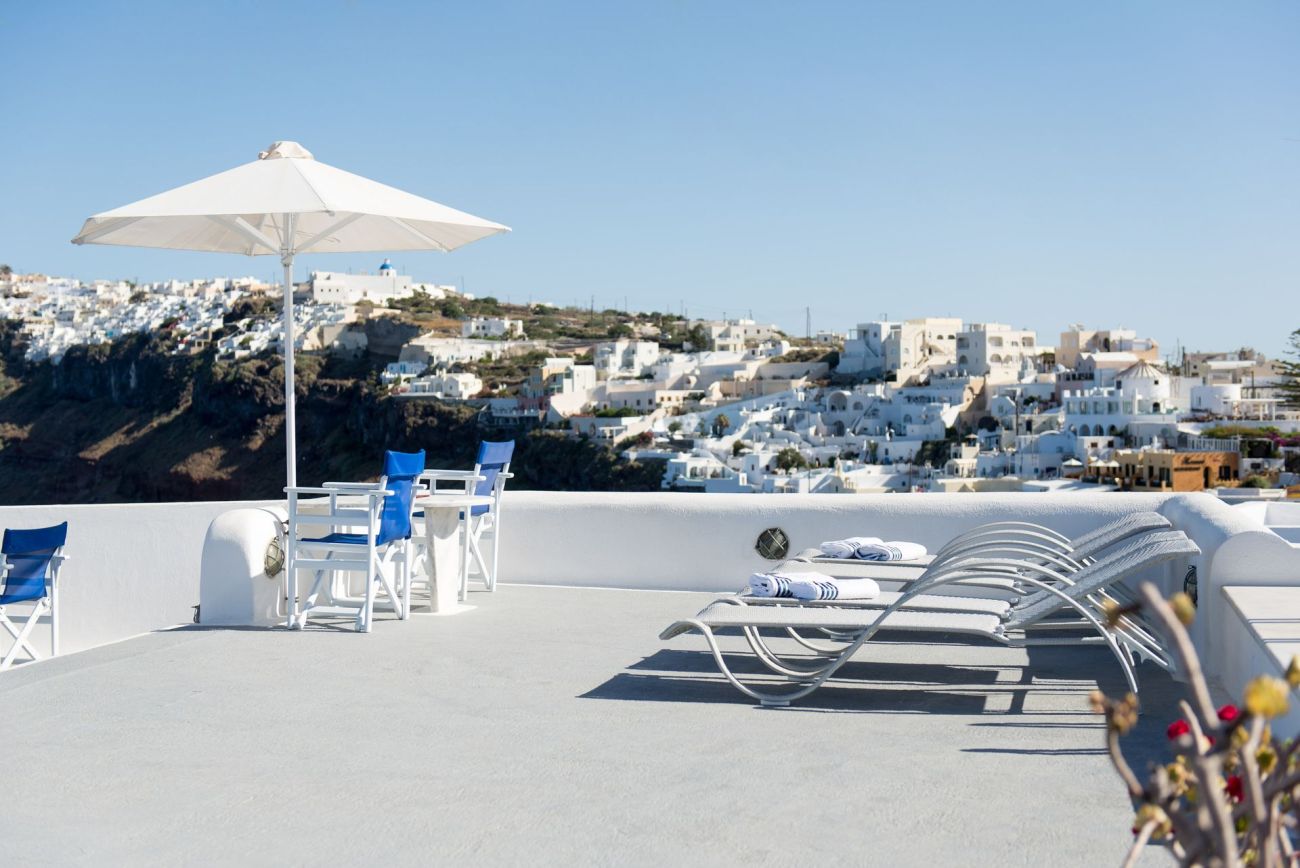 Vallas Apartments & Villas Santorini