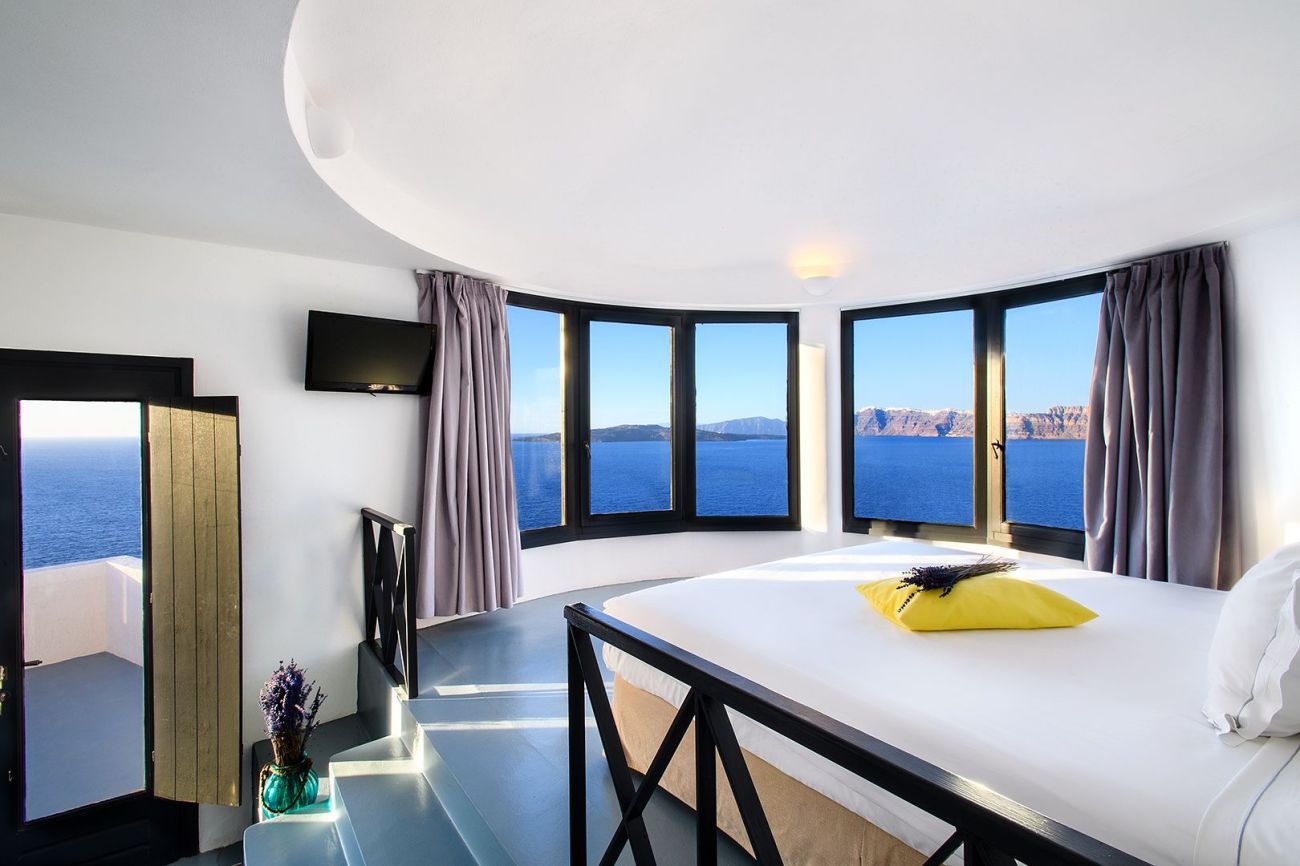 Ambassador Aegean Luxury Hotel & Suites Santorini 5*
