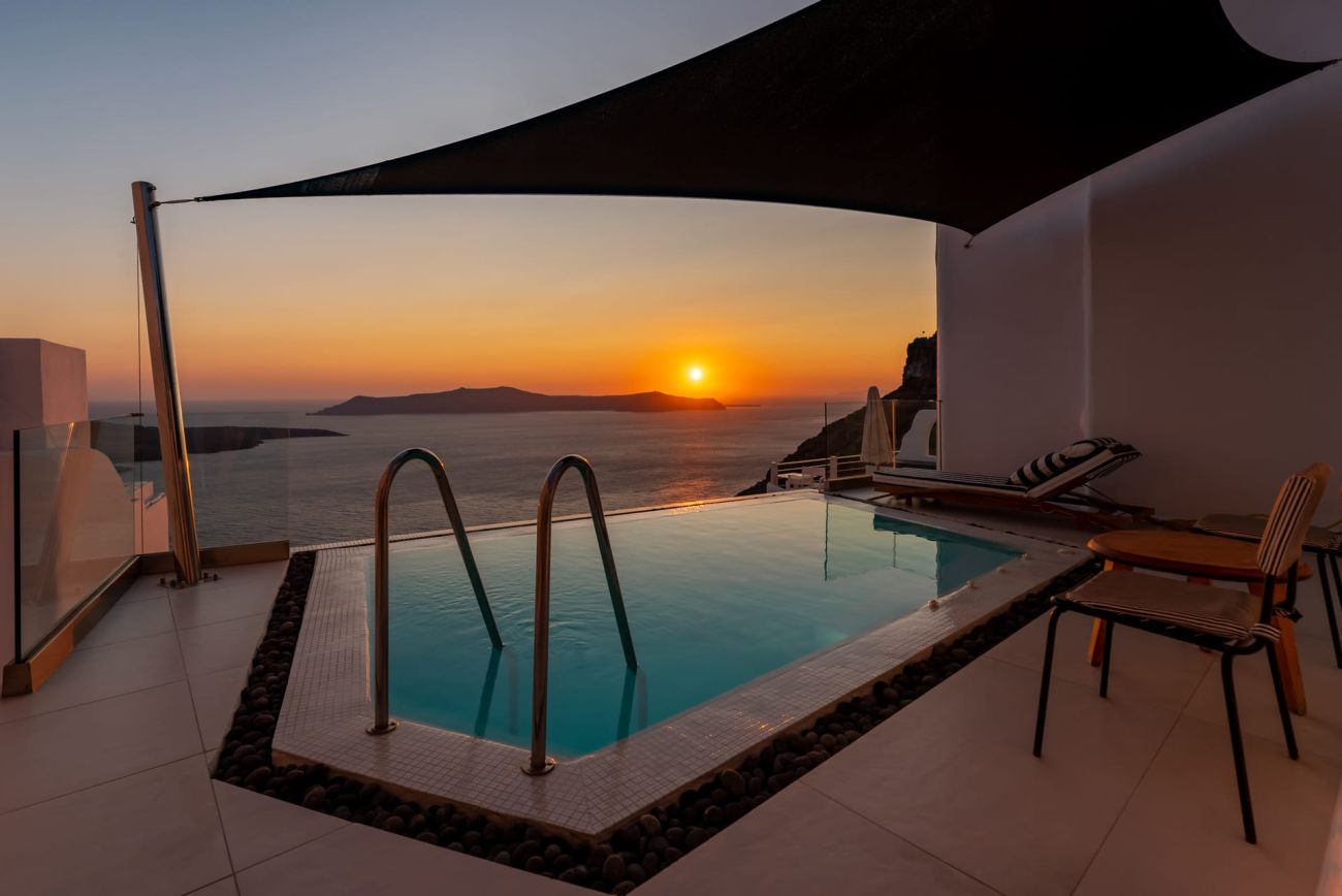 Daydream Luxury Suites Santorini 3*
