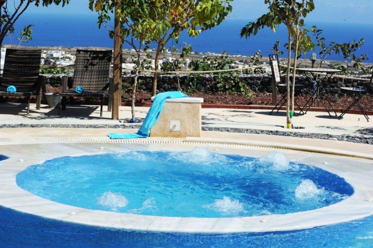 Santorini Hotel Mesotopos 3*