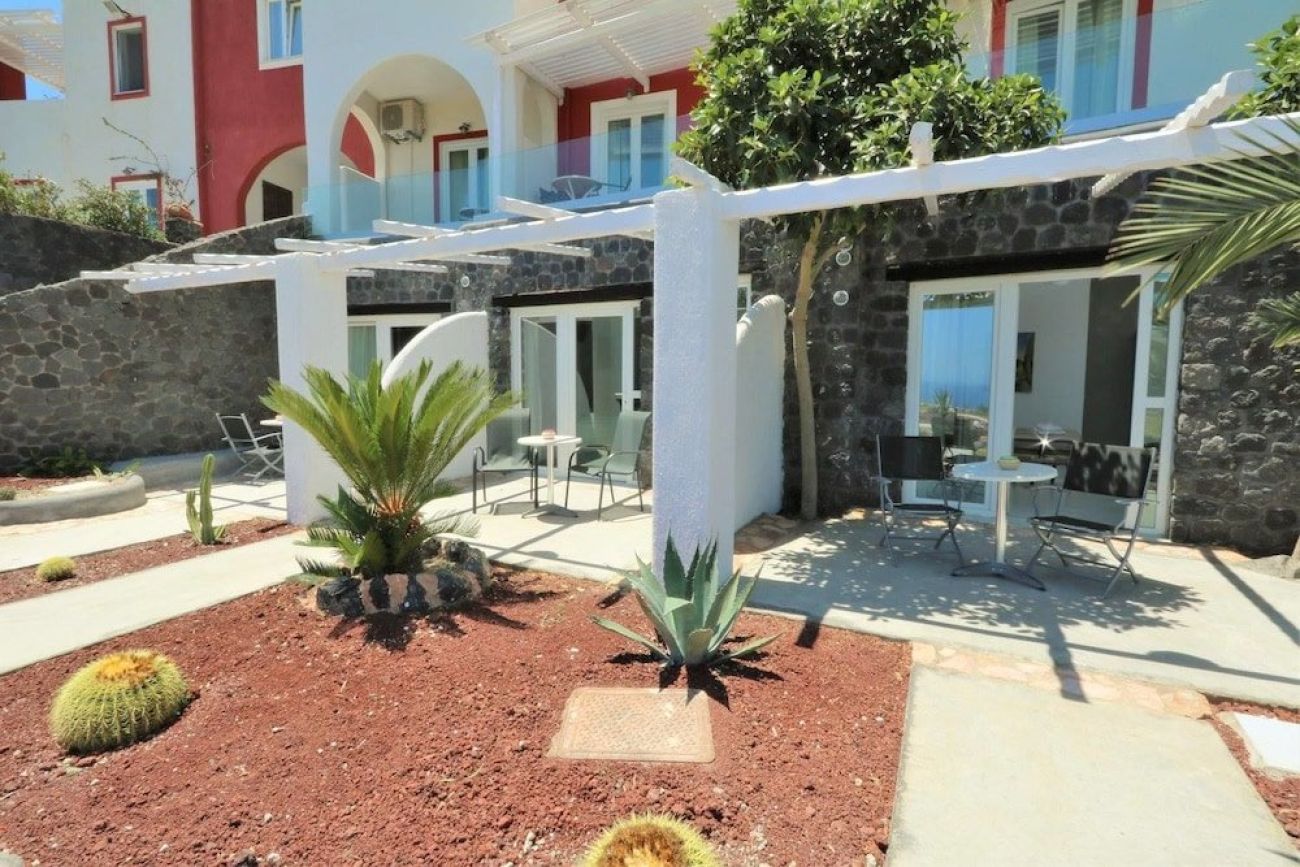 Thea Studios 3*