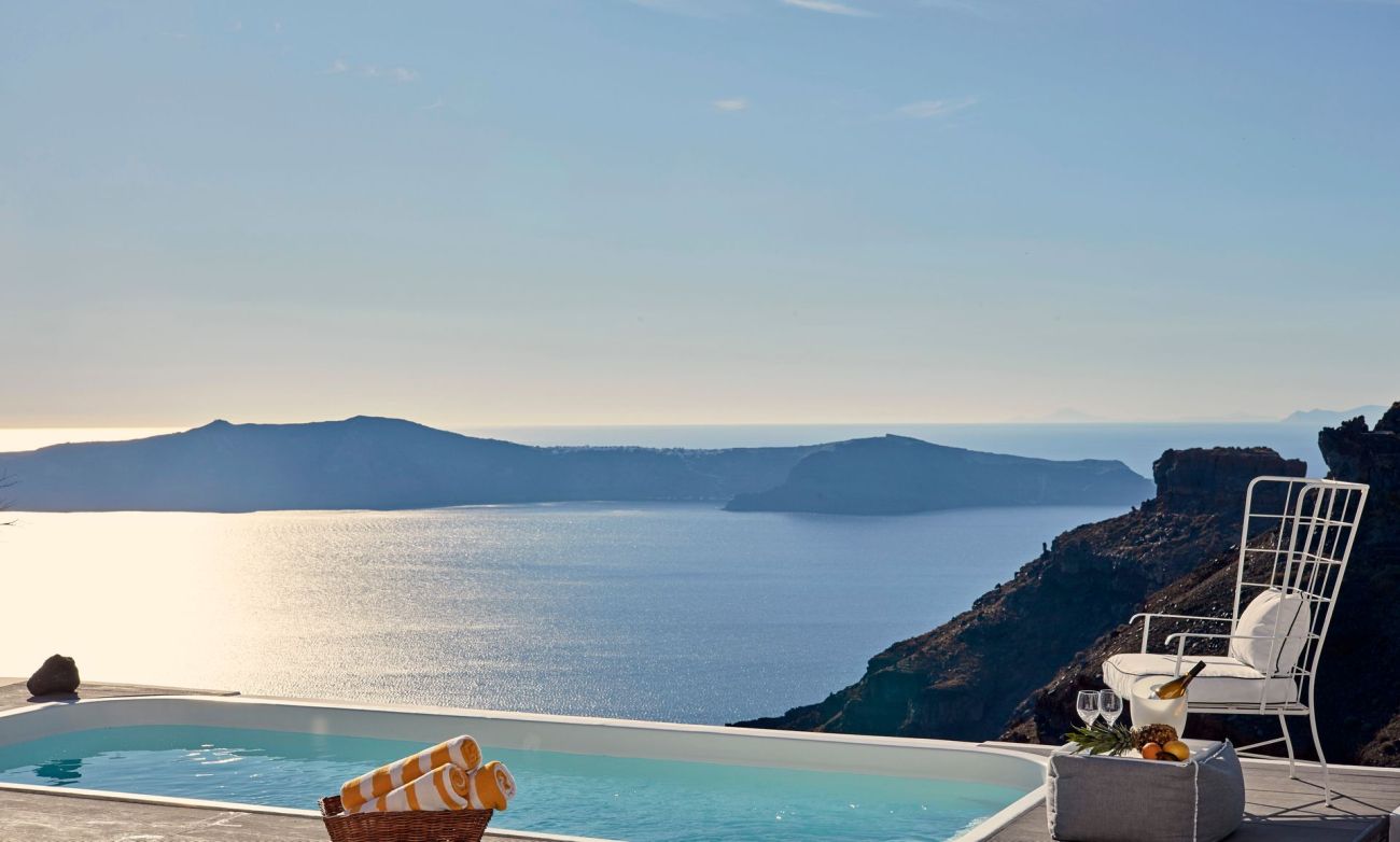 Katikies Chromata Santorini - The Leading Hotels of the World 5*