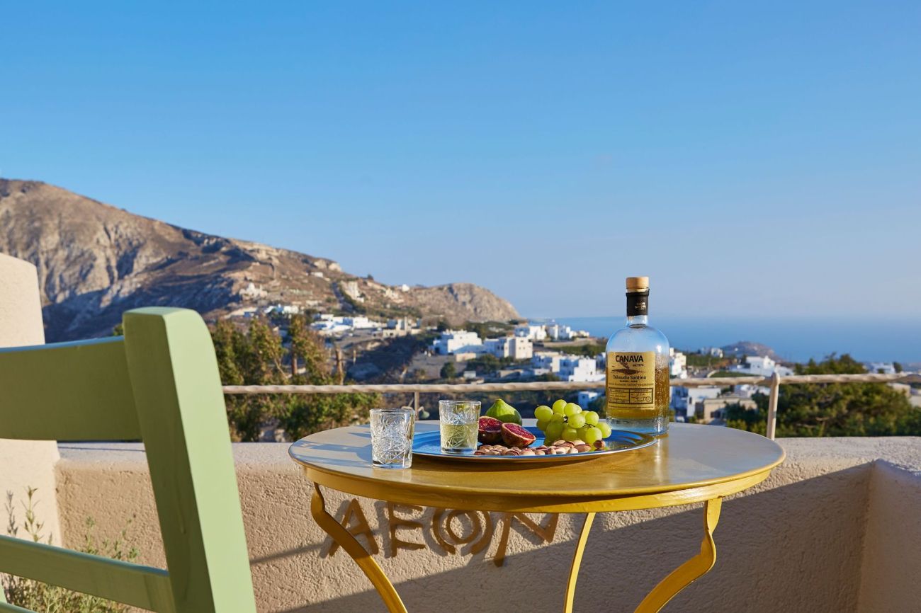 Aeon Suites Santorini 4*