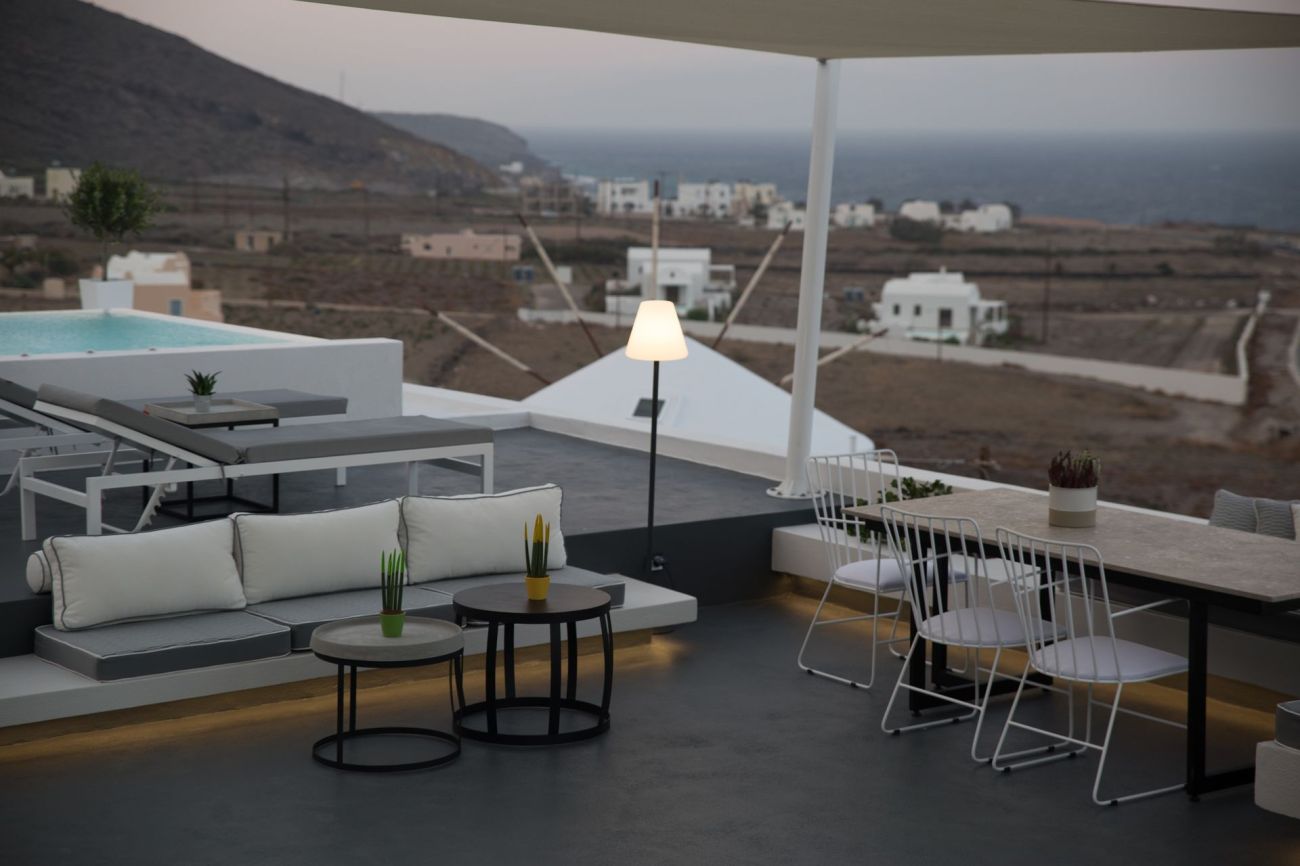 Horizon Mills Villas and Suites Santorini 5*