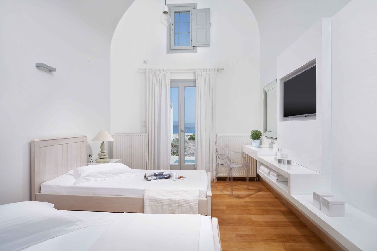 Akrotiri Private Residence 5*