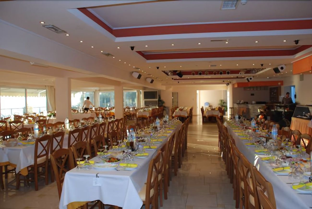 Aloha Hotel 3*