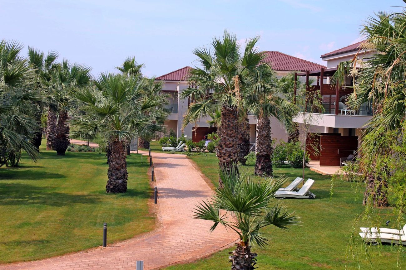 Almyros Beach Resort & Spa 5*