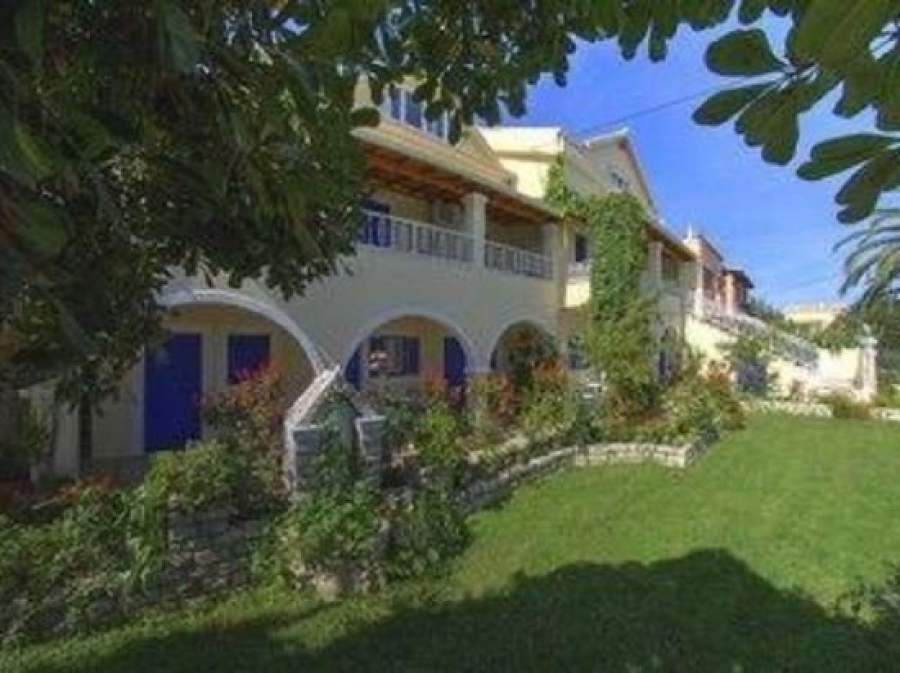 Angelina Apartments