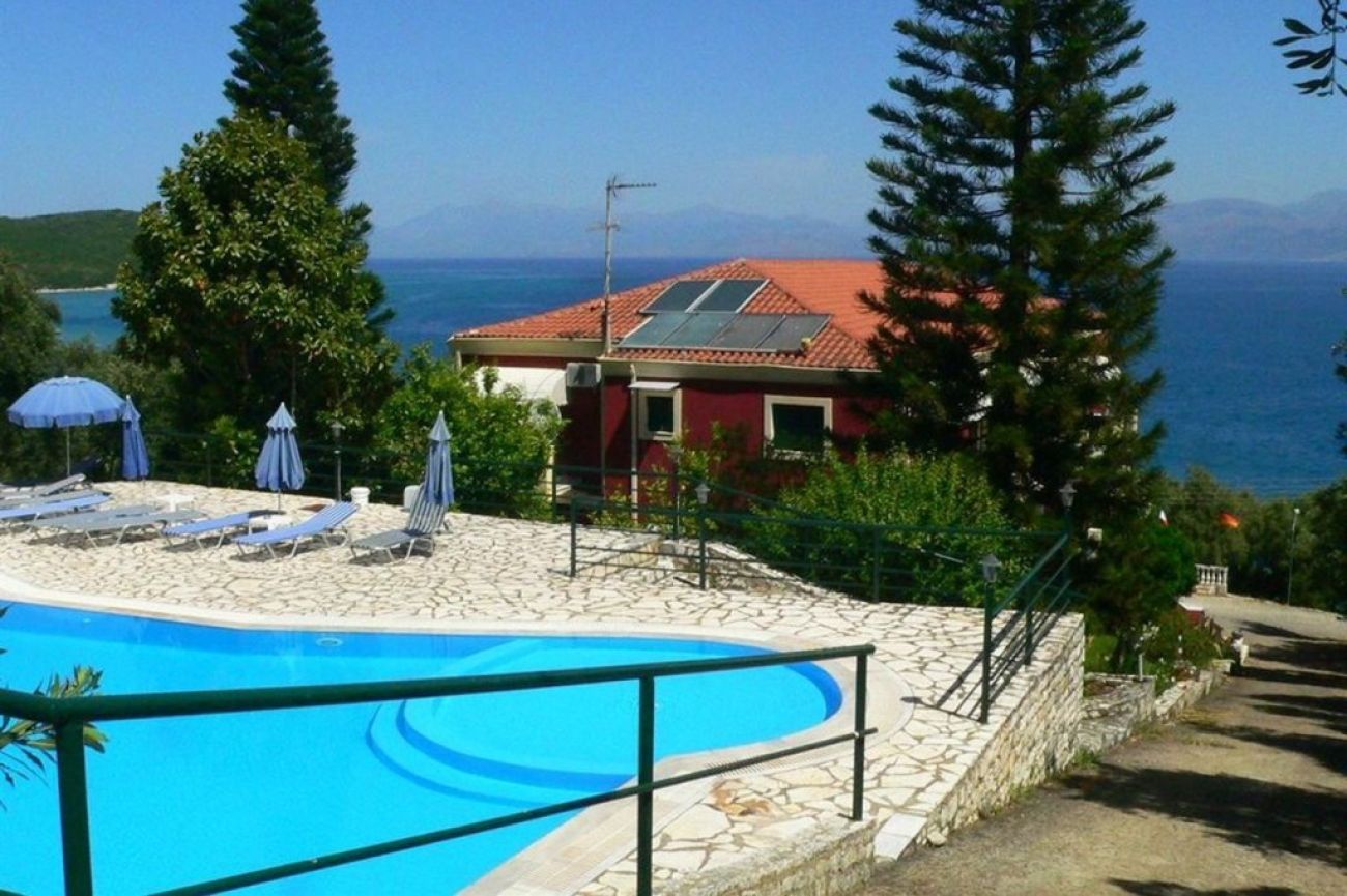 Apraos Bay 3*