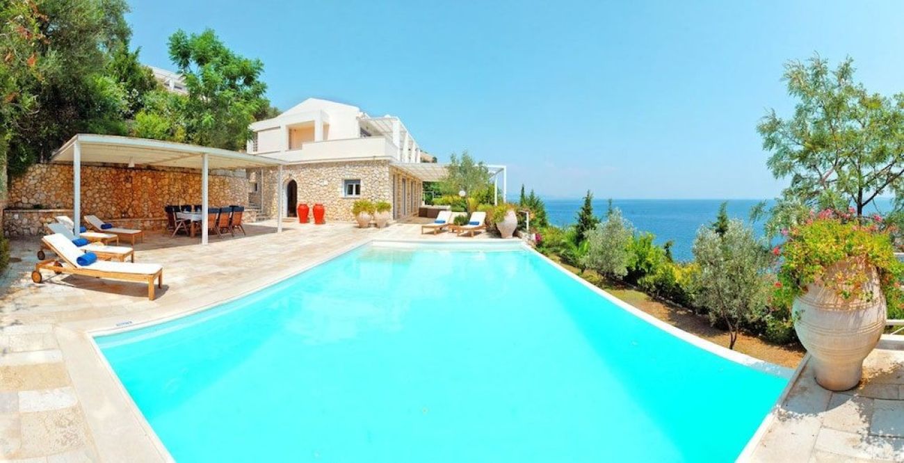 Corfu Luxury Villas 4*