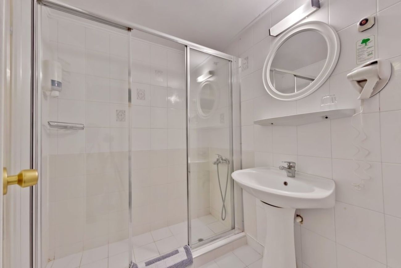 Mendi Hotel 4*