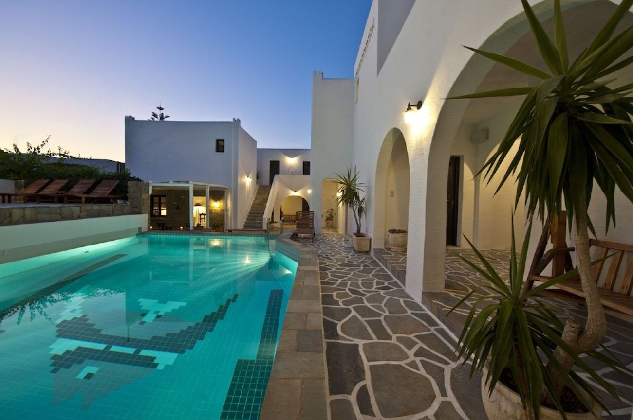 Aella Residence 3*