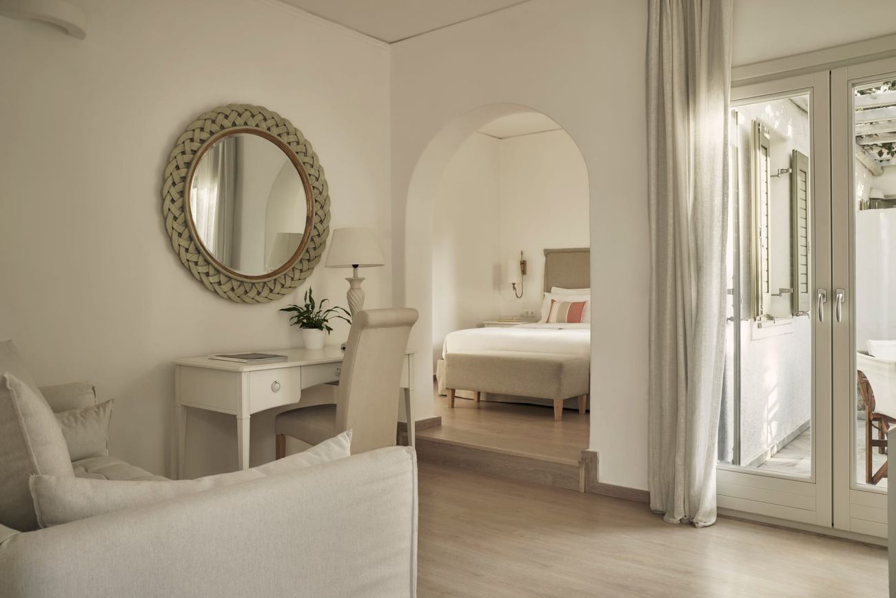 Yria Island Boutique Hotel & Spa 5*