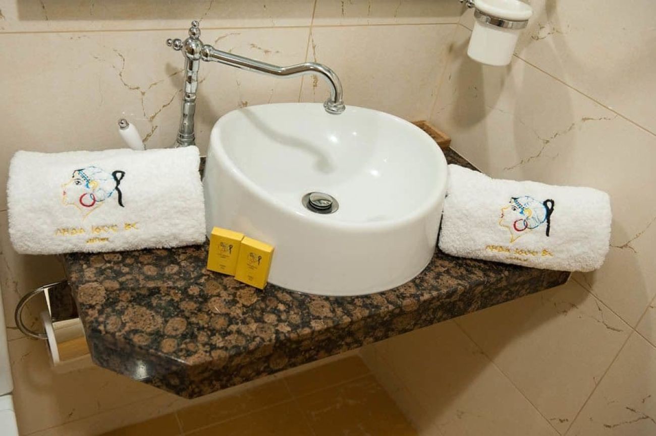 Leda Suites 3*