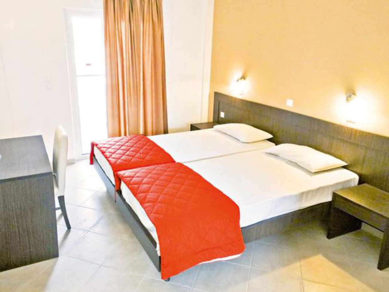 Oasis Beach Club 3*