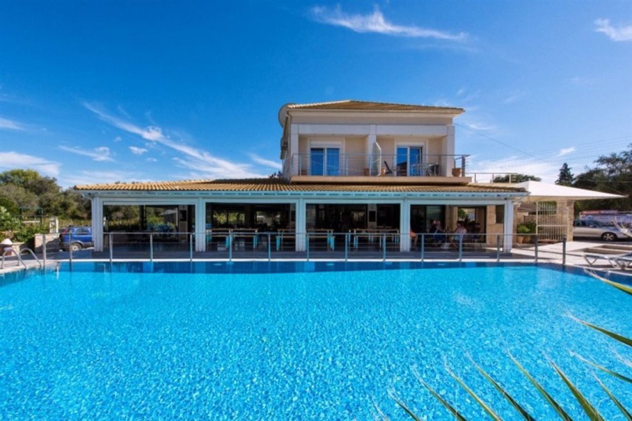 Kavos Plaza Resort 3*