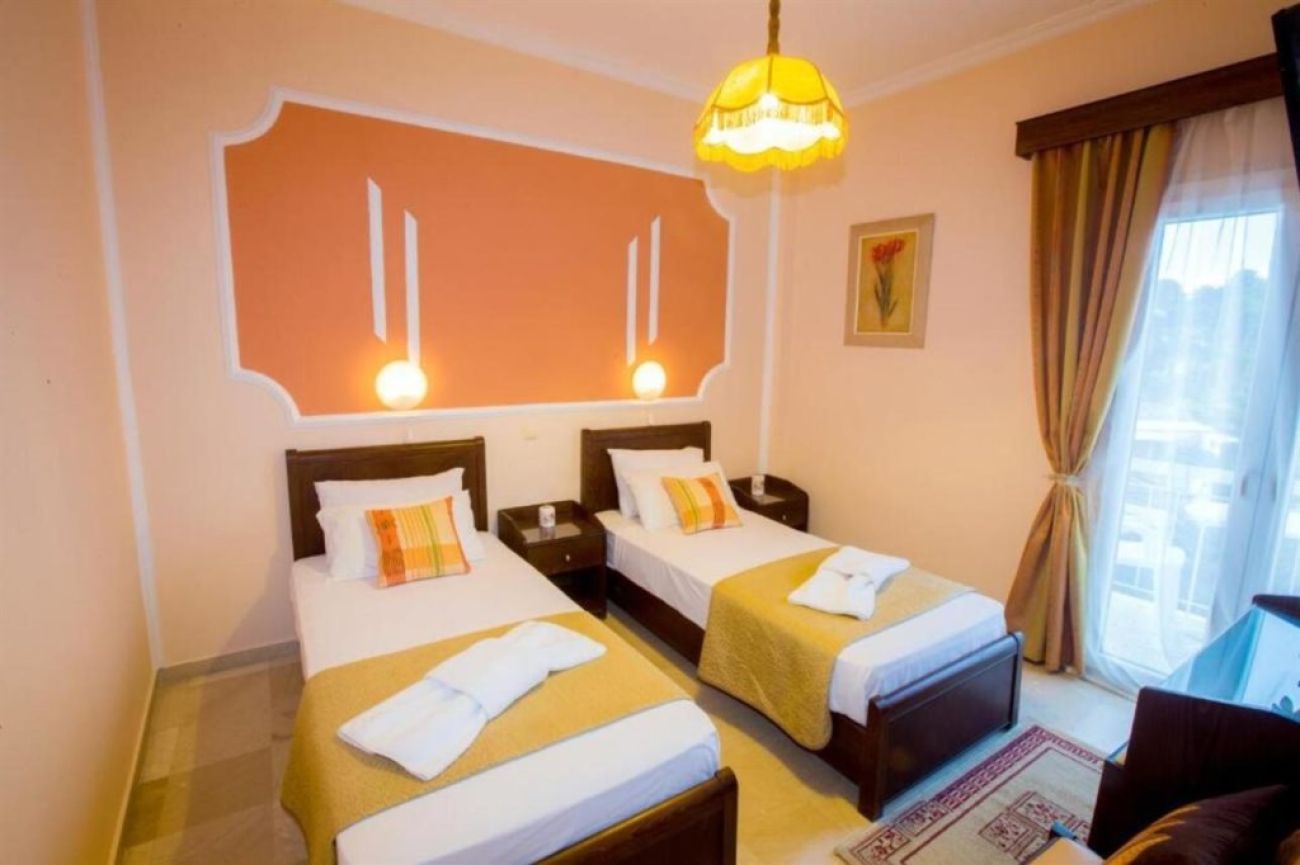 Sirena Beach Hotel 3*