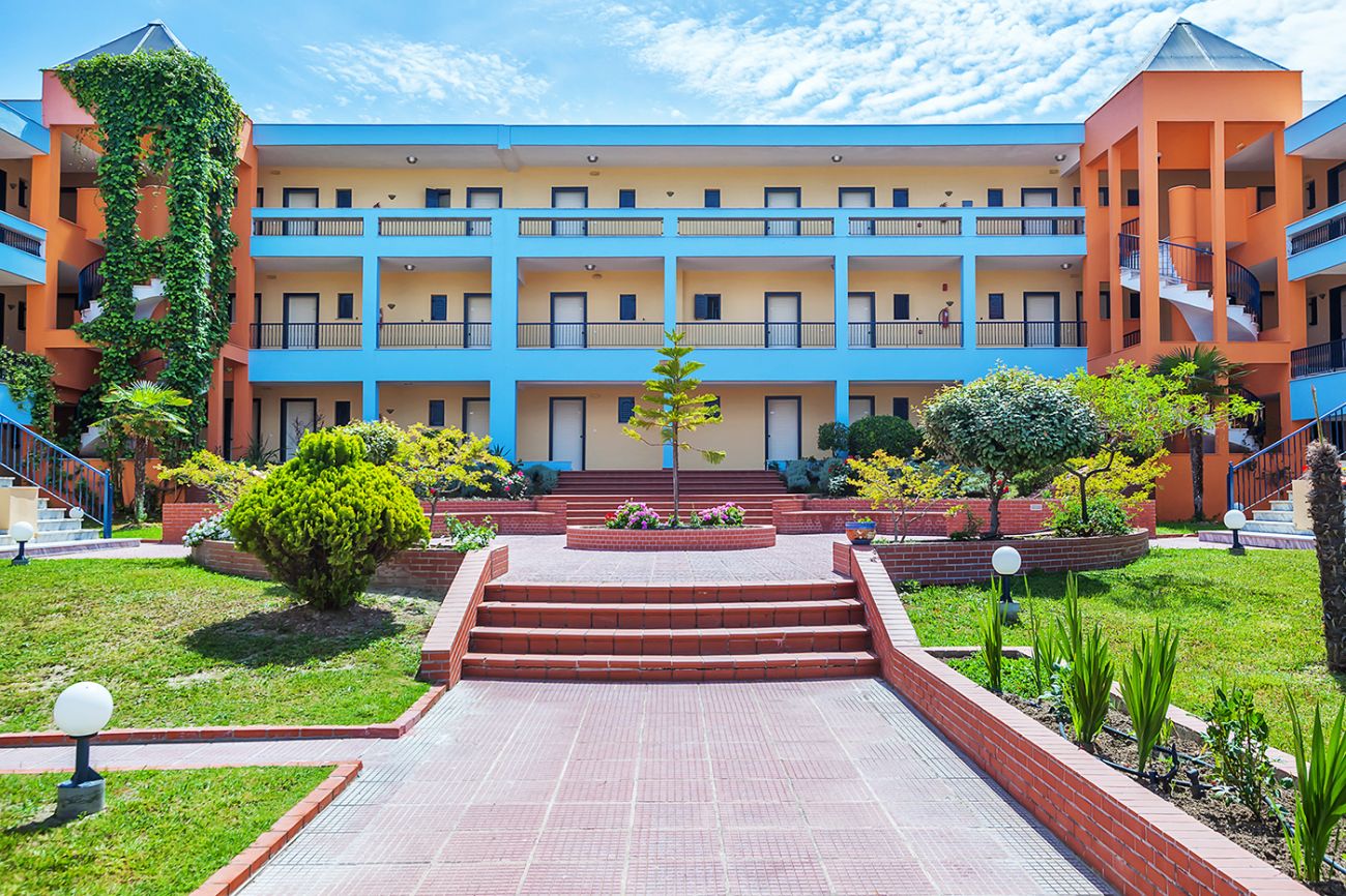 Atrium Hotel 4*