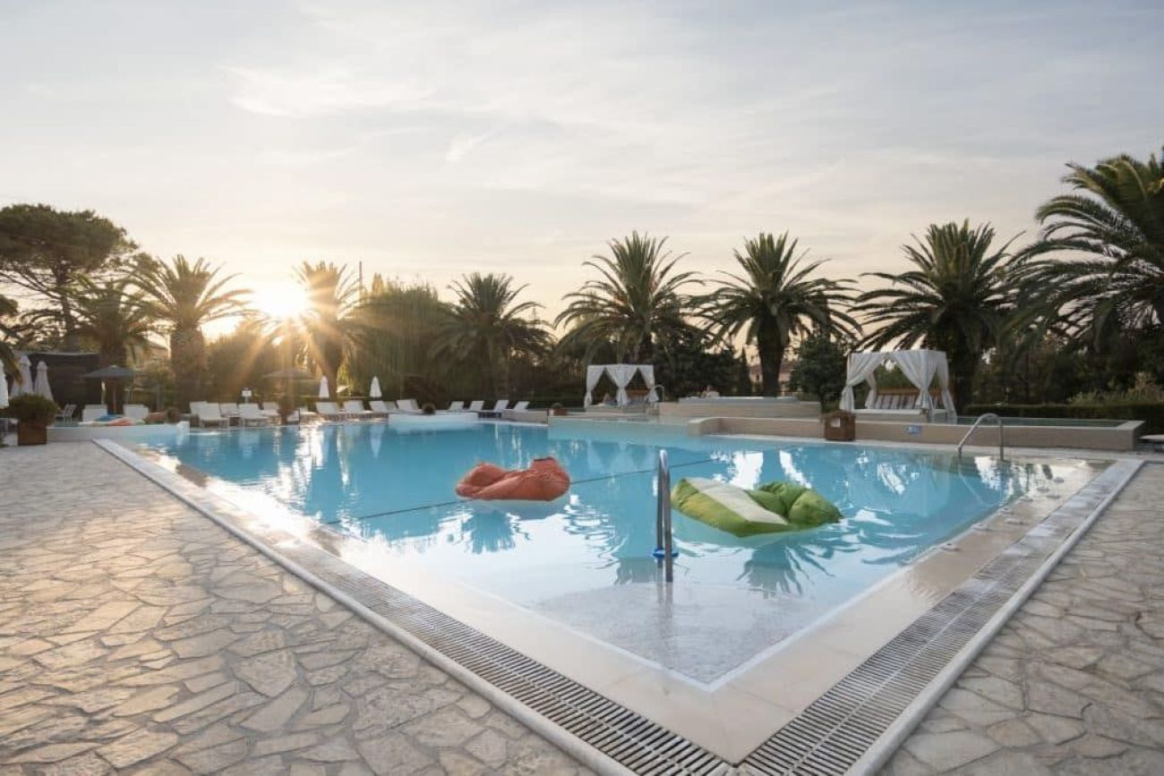 Art Hotel Debono Corfu 4*