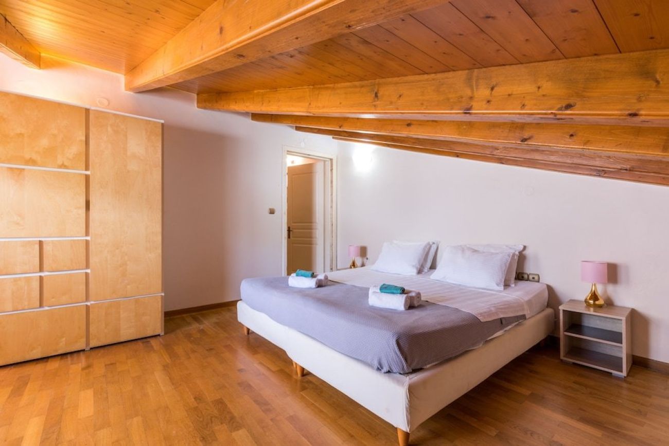 Moraitis Mansion 3*