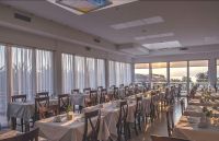 Delfinia 4*