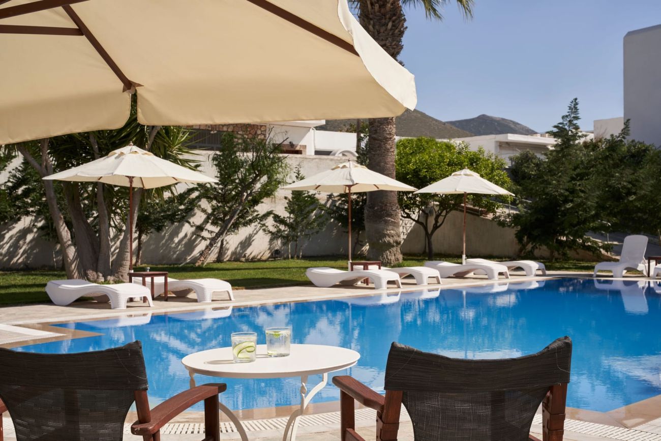 Polos Hotel Paros 3*