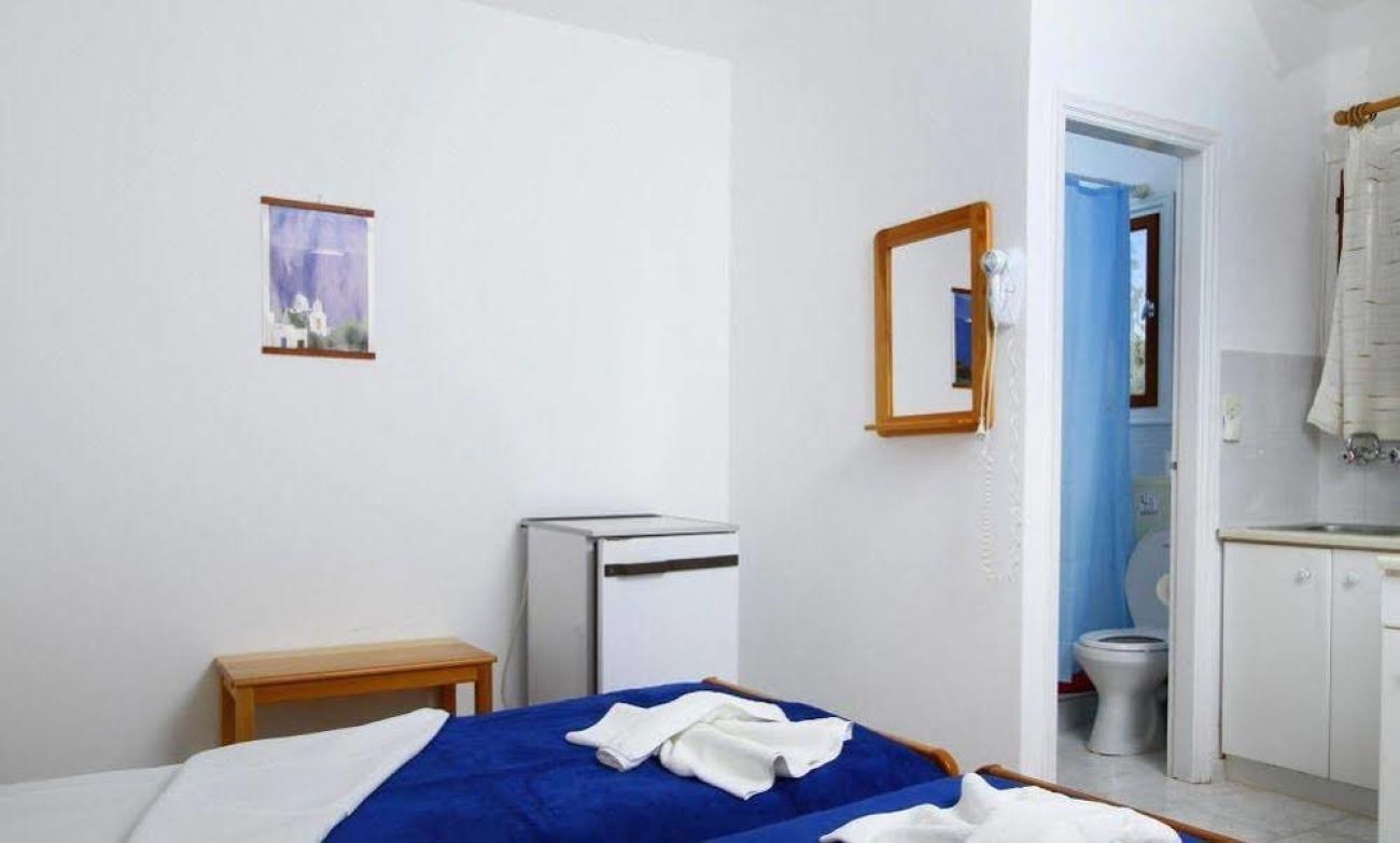 Holidays in Paros 2*
