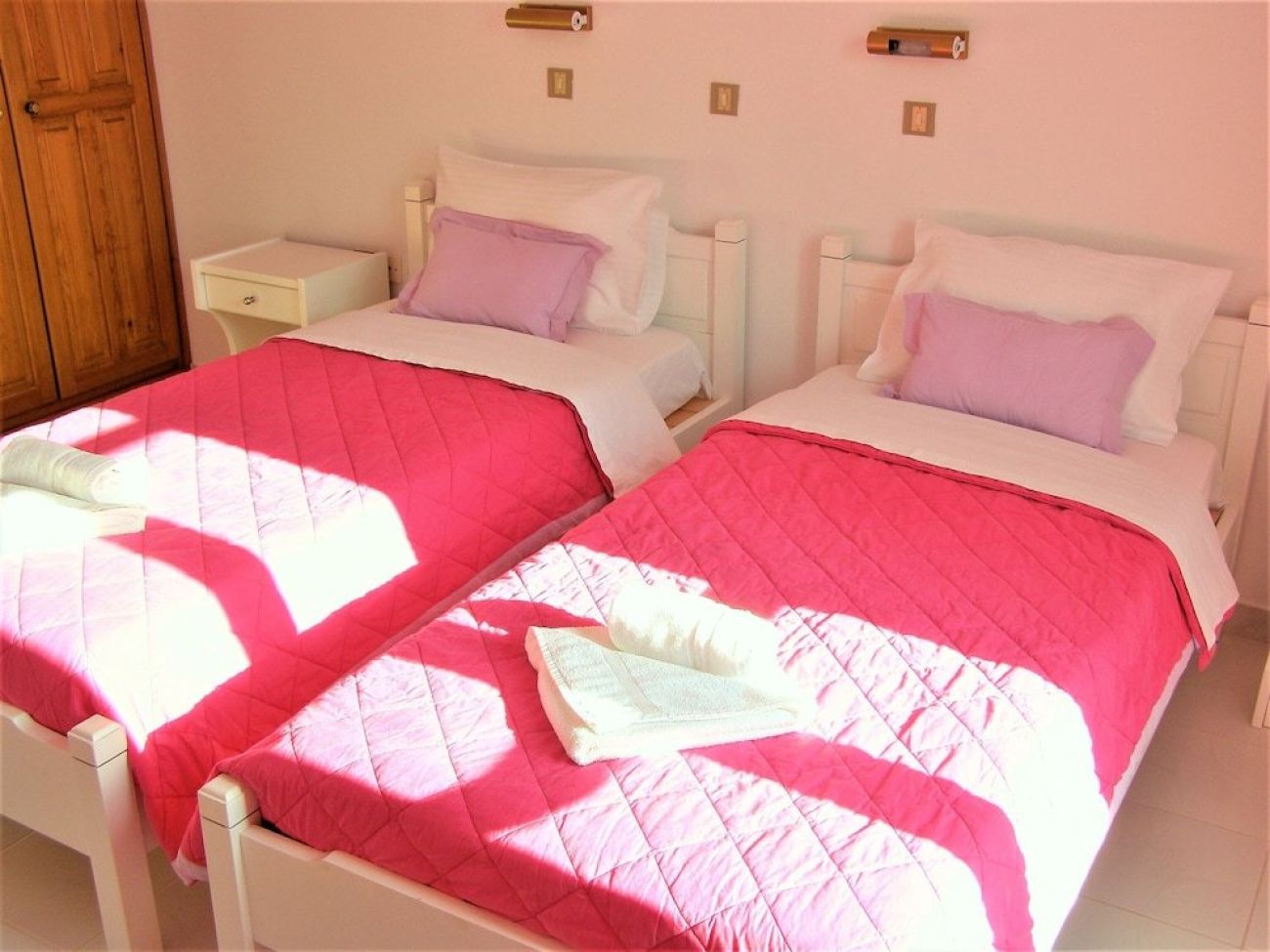 Elena Studios and Apartments