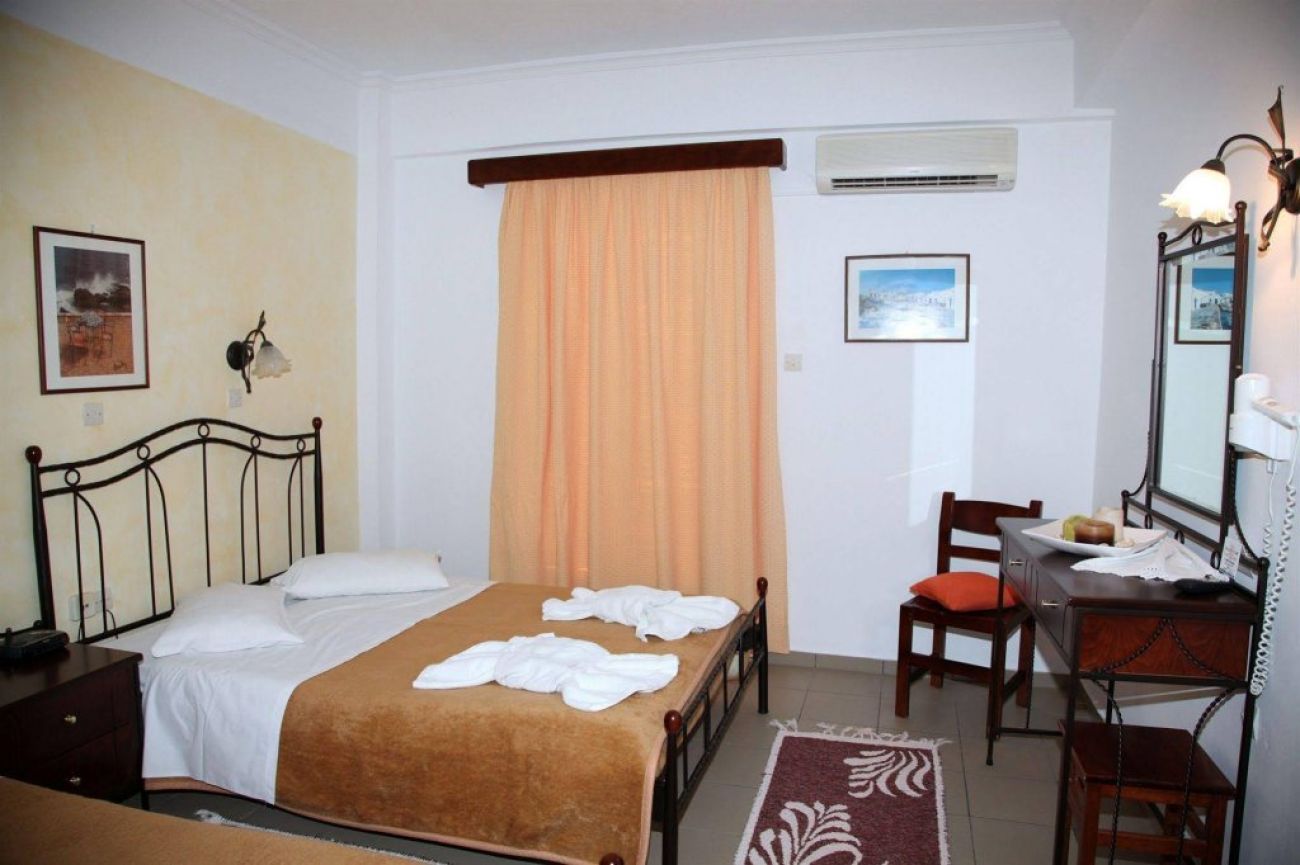 Nikolas Hotel 3*