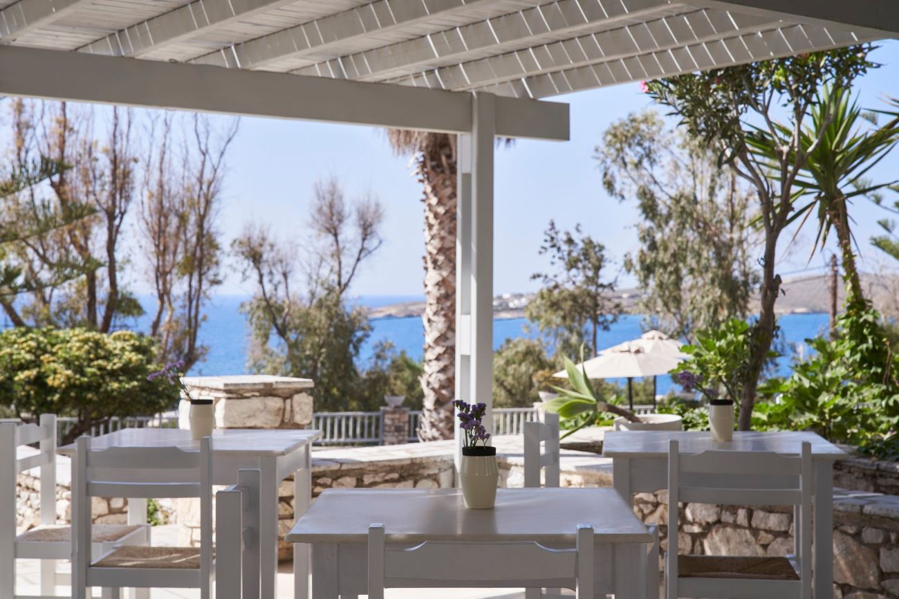 High Mill Paros 4*