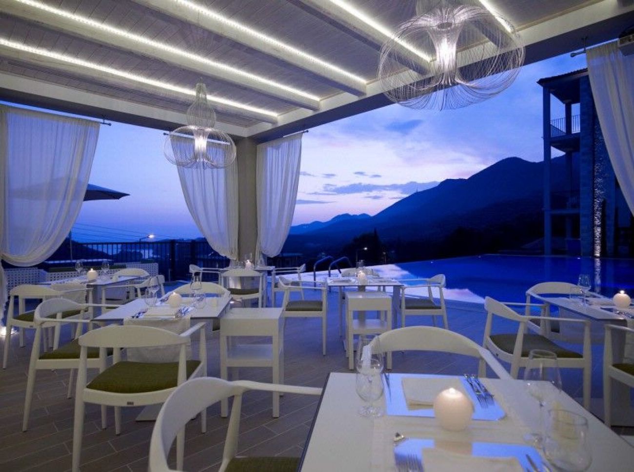 Salvator Villas & Spa Hotel 4*