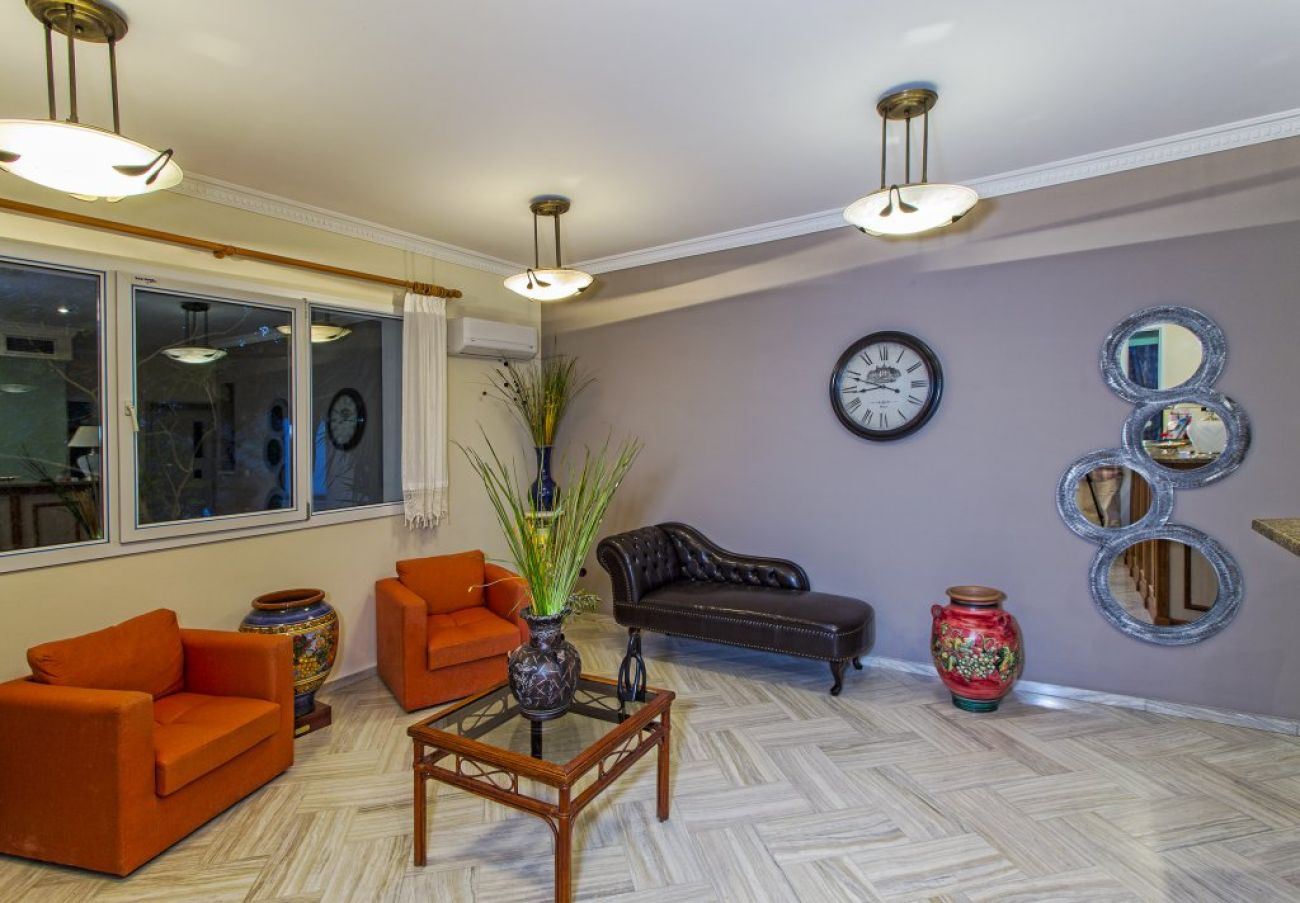 Aliki Hotel 4*