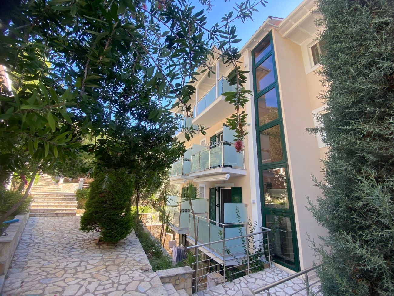Oasis Hotel 3*