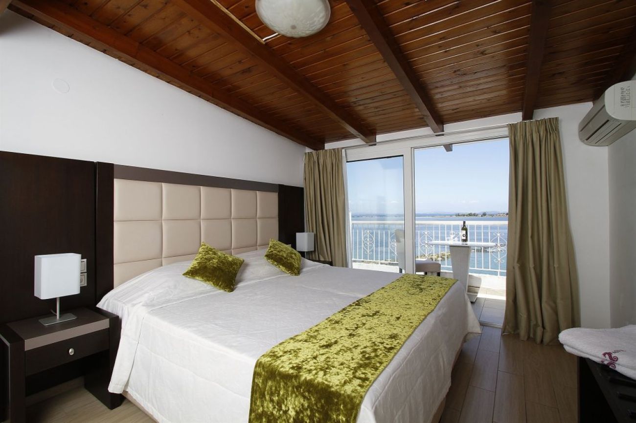 Nirikos Hotel 2*