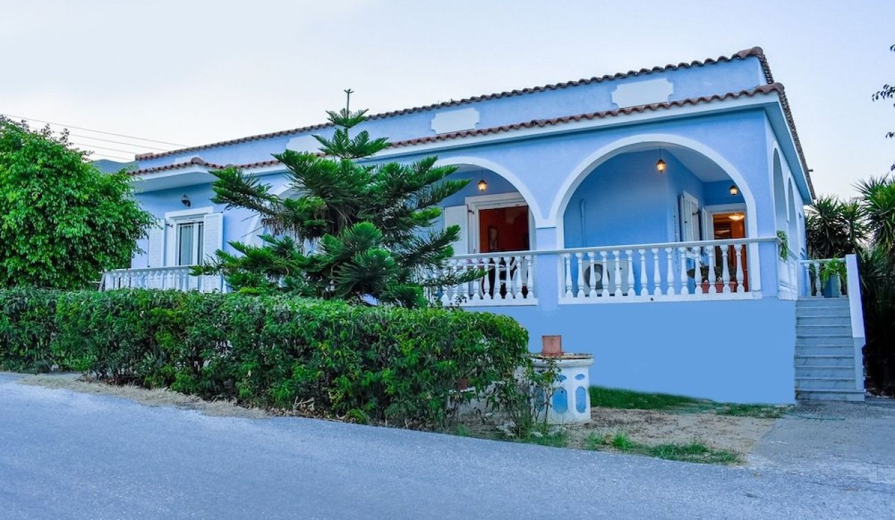 Vicky's Village House 3*