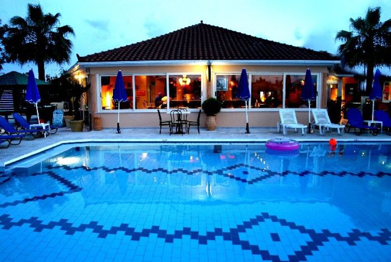 Paradise Apartments Zante 3*