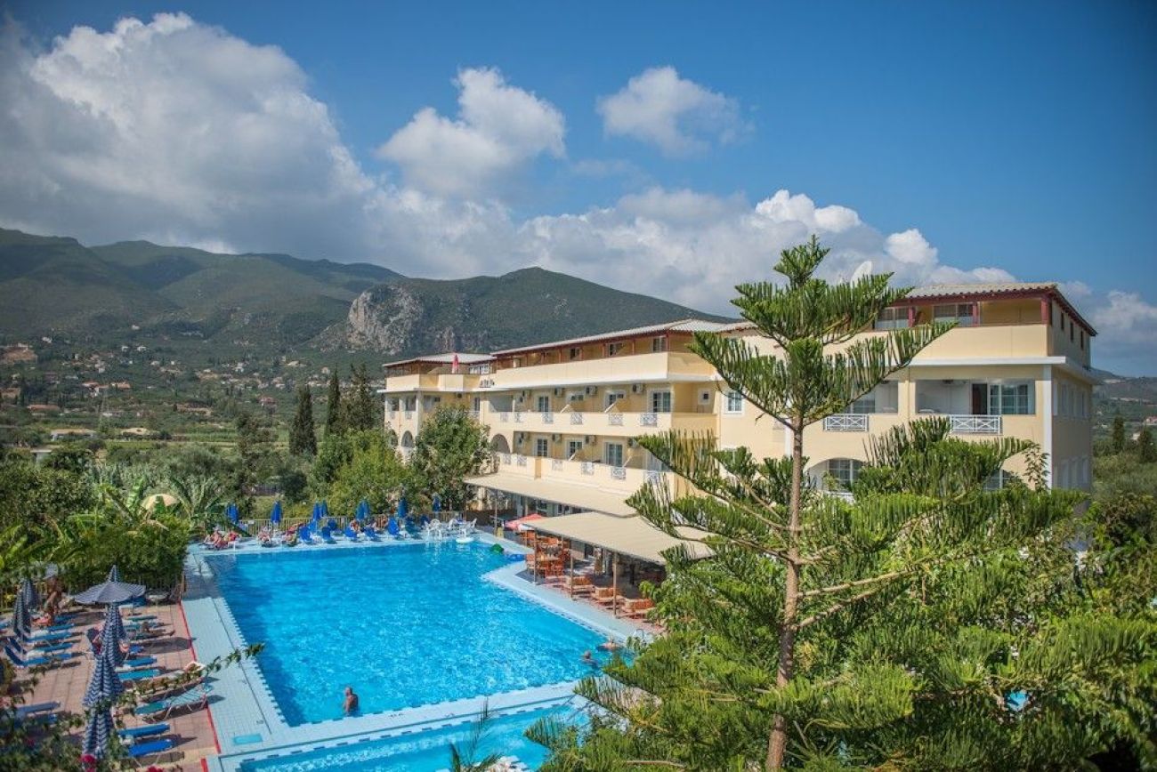 Koukounaria Hotel Zante 4*