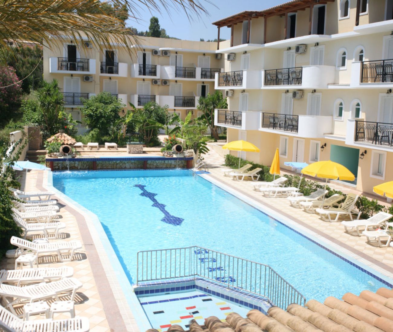 Iniochos Hotel ( EX APOLLO ) 2*