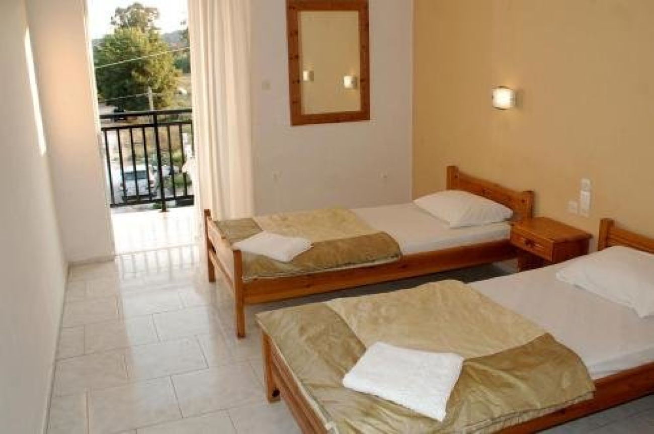 Britannia Studios 3*