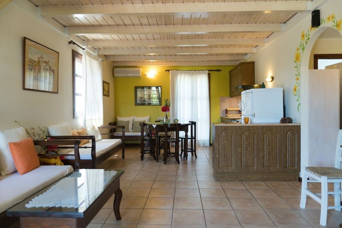 Traditional Villas Therianos 3*